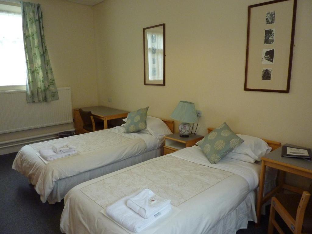 Gregynog Hall Guest House Tregynon Room photo